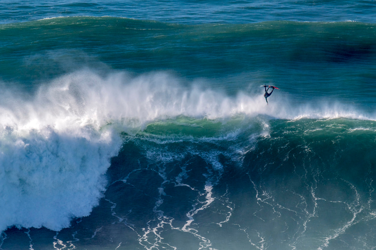 Lucas Chianca: curtiu uma sessão épica de surf nas ondas grandes no dia 29 de outubro de   |  Foto: Heidi Hansen