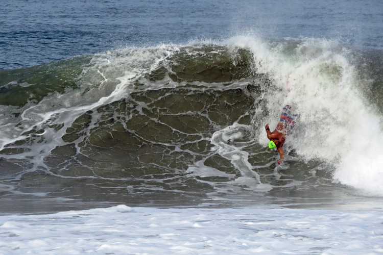 Godofredo Vasquez: Vencedor do Concurso de Bodysurf de Zicatela Puerto Escondido Beach em   |  Foto: JP Murphy