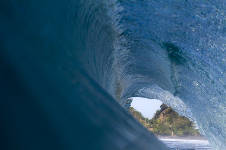 Playa Hermosa: área oferece 15 pontos de surf e ondas perfeitas de barril |  Foto: Salve as ondas