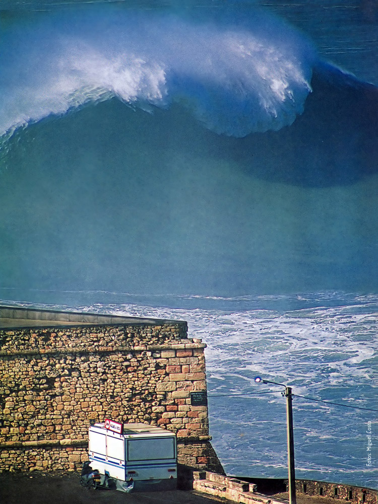 Praia do Norte, 1996: Foto de Miguel Costa publicada na revista alemã de surf 