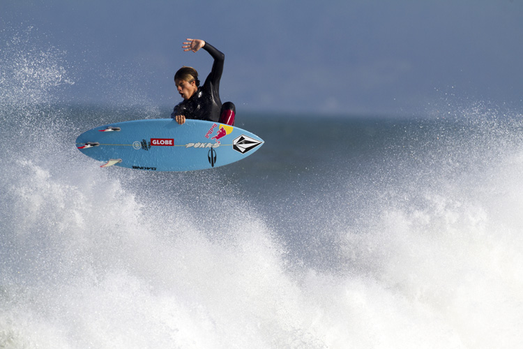 Surf: Surfistas avançados e profissionais decolam |  Foto: Thisted / Red Bull