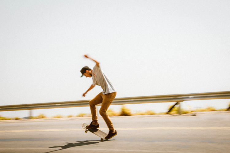 Parar um skate: aprender esta técnica o ajudará a começar a surfar |  Foto: Mendes / Creative Commons