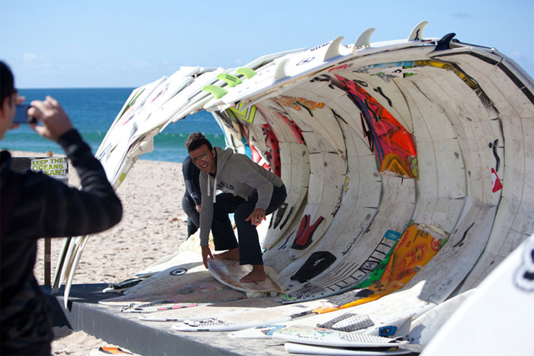 The Endless Barrel: Restos de pranchas de surfe estão sempre ao alcance |  Foto: Rip Curl Pro Portugal
