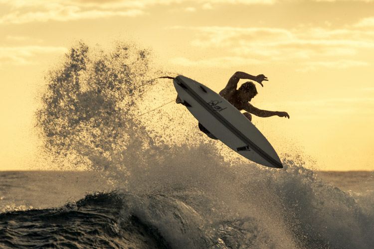 Surf: frequentemente inspirado no skate |  Foto: neve / Red Bull